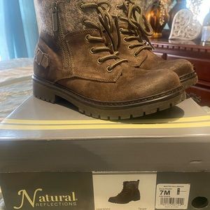 Natural Reflections boots for women size 7